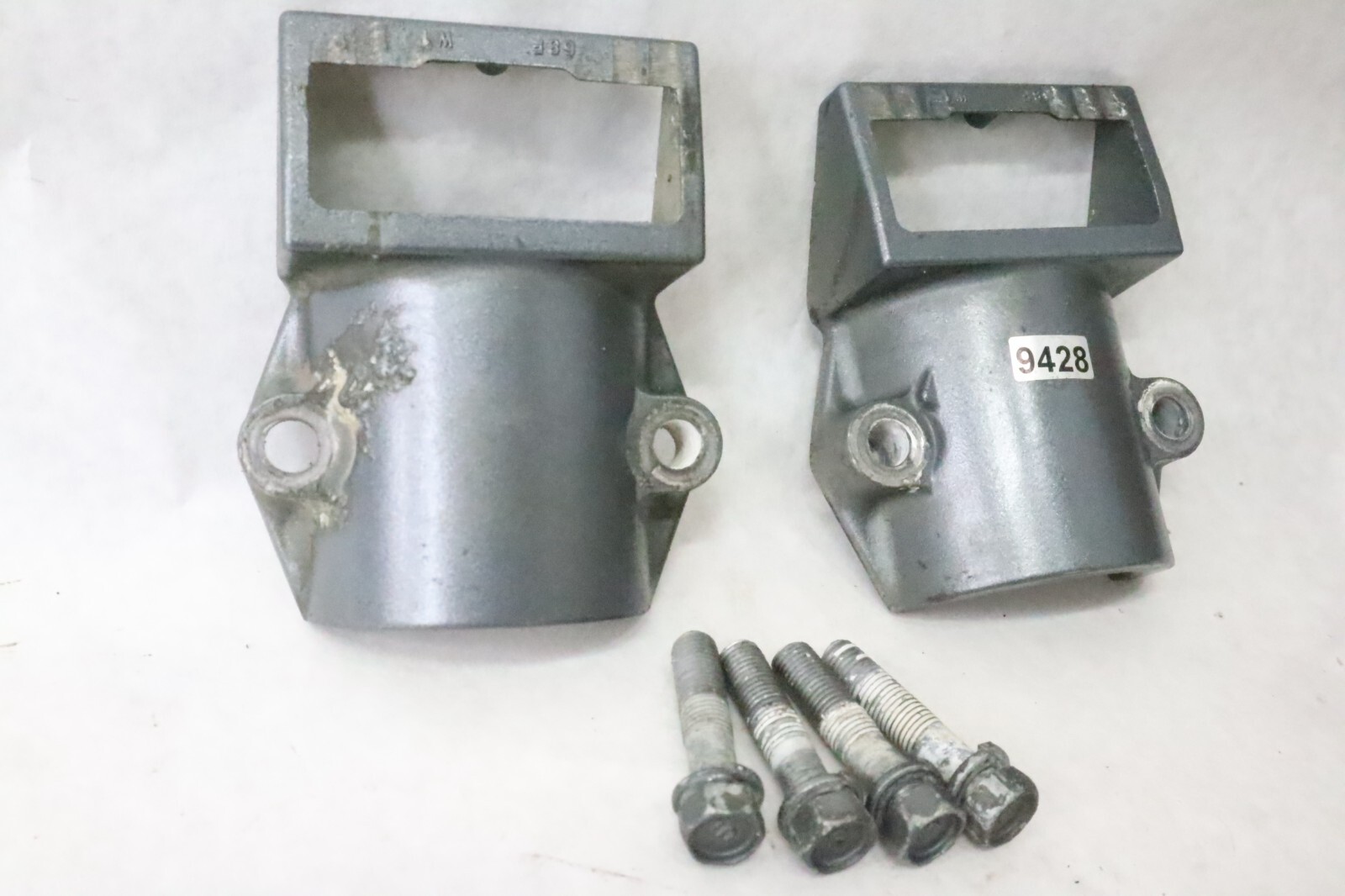 Yamaha lower rubber mount housing 68F-44552-00-8D HPDI 150hp -200hp 2000 & later - Image 2