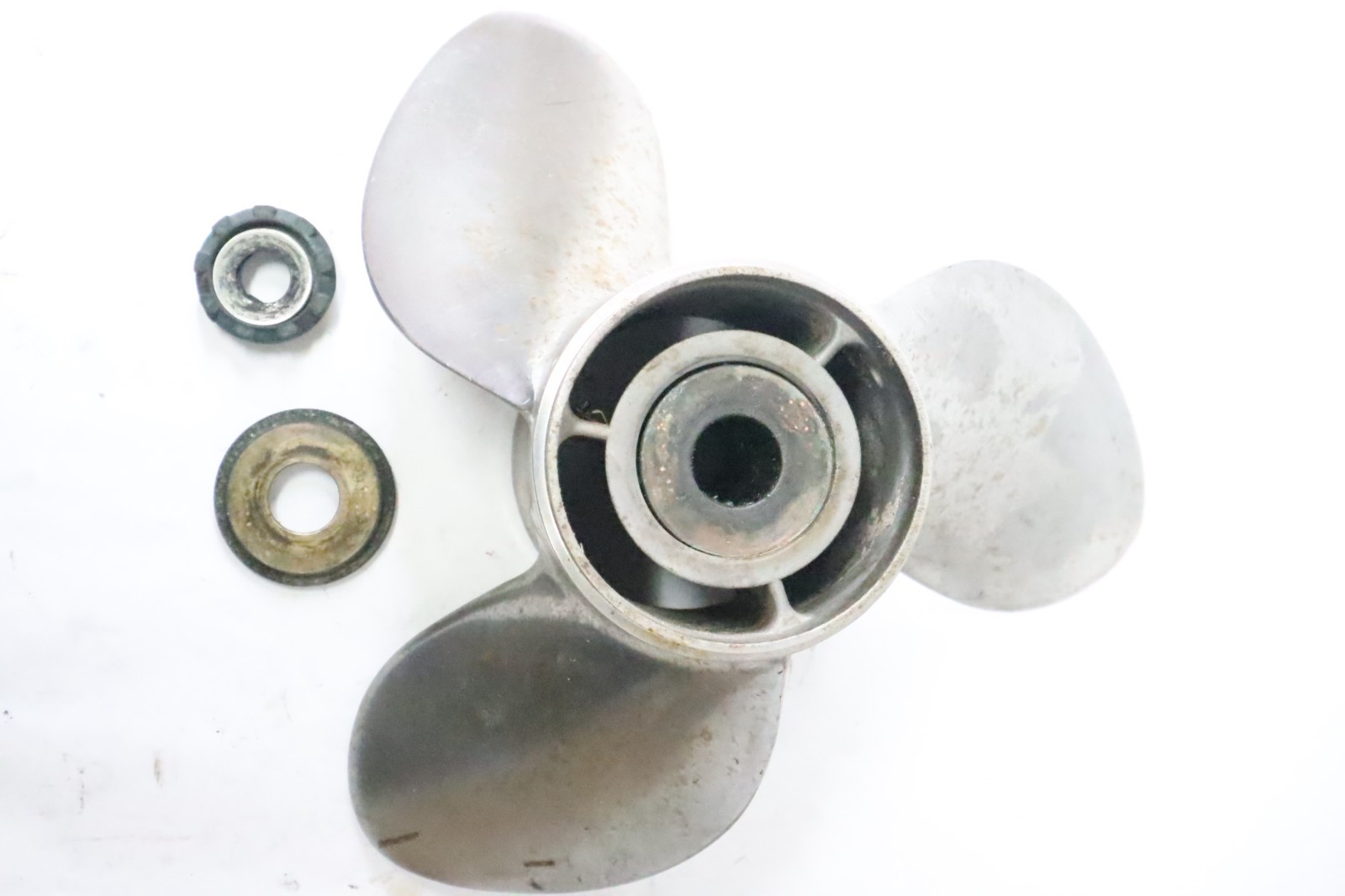 Michigan Wheel Rapture Stainless Propeller 3 Blade RH 14.25 X 19 # 033076 - Image 5
