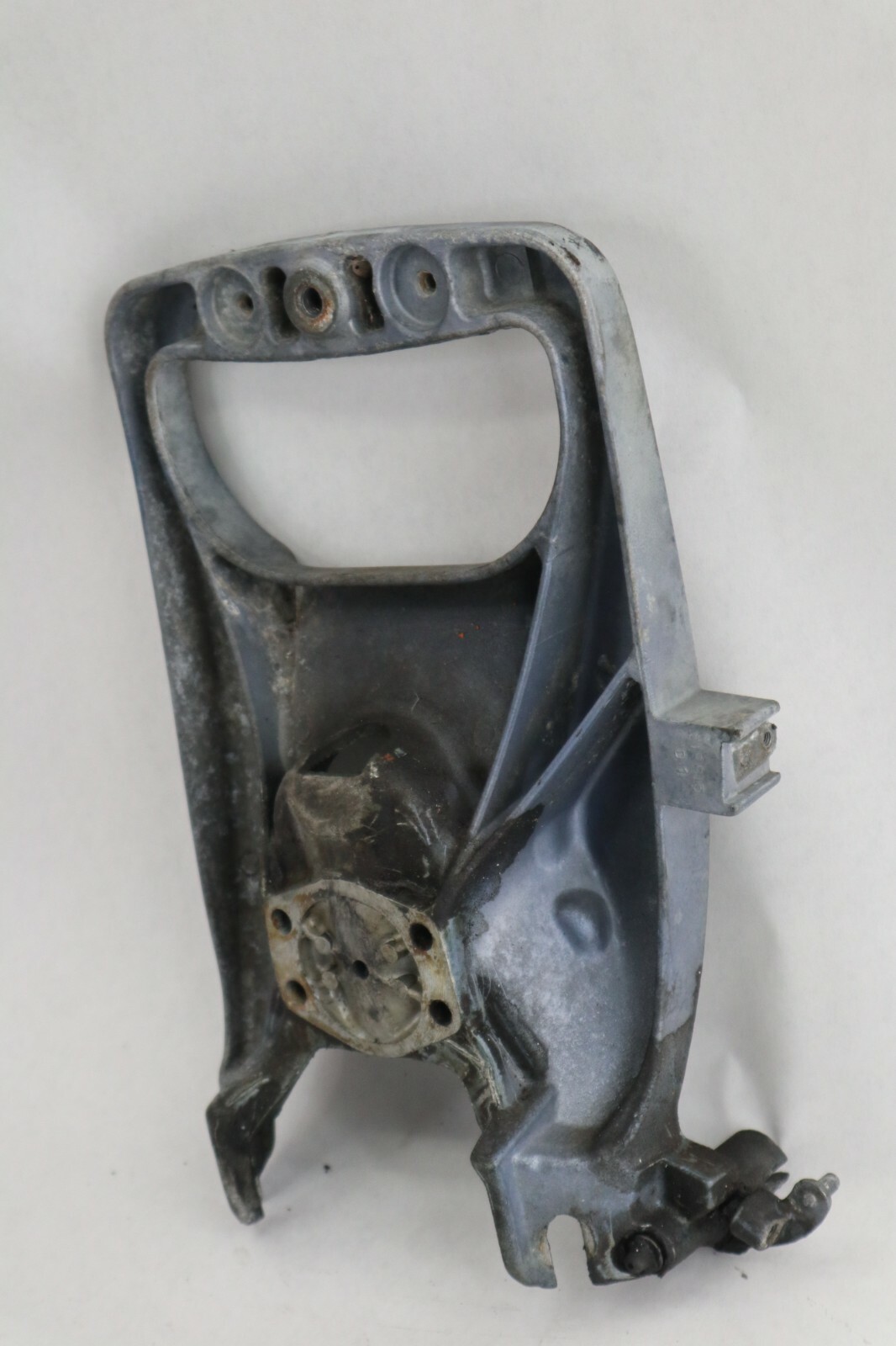 319915 Johnson Evinrude 25 35 HP Steering Bracket 326045 322884 OMC 1976-1983 - Image 9