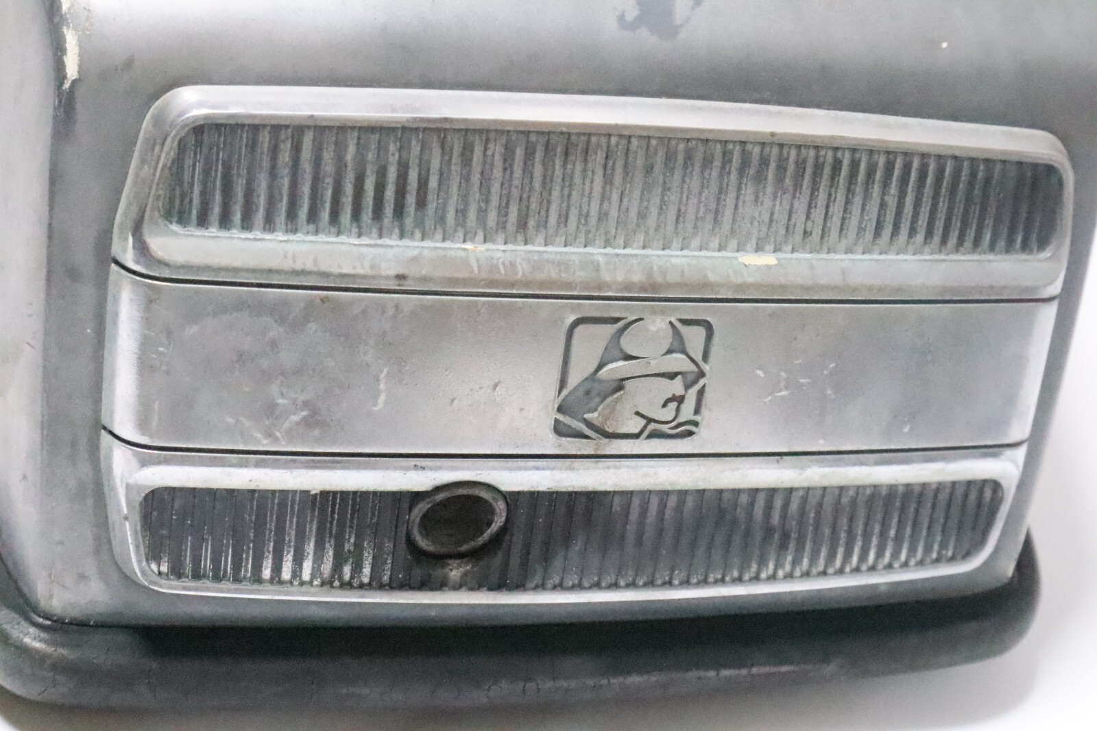 2168-8601M Mariner Outboard 60 HP 2 Cyl Top Cowl Motor Cover Engine Hood 6933M - Image 7