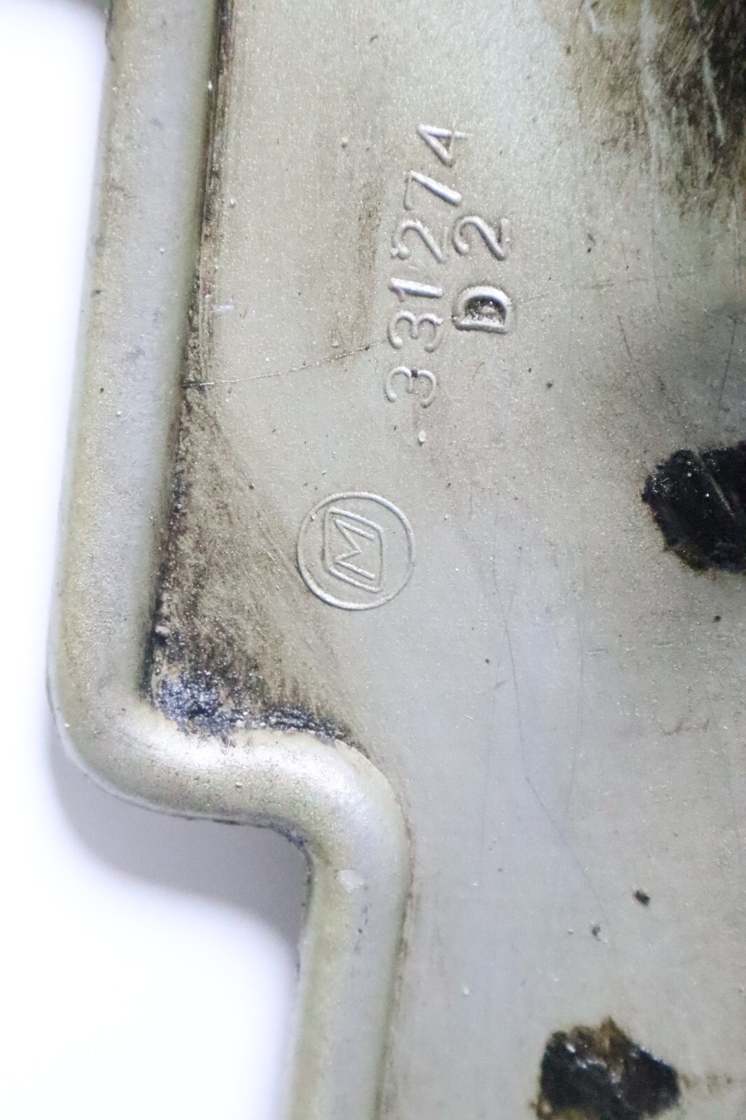 Johnson Evinrude OMC 396769 Lower Cover 1985-1988 90-115HP - Used - Image 3