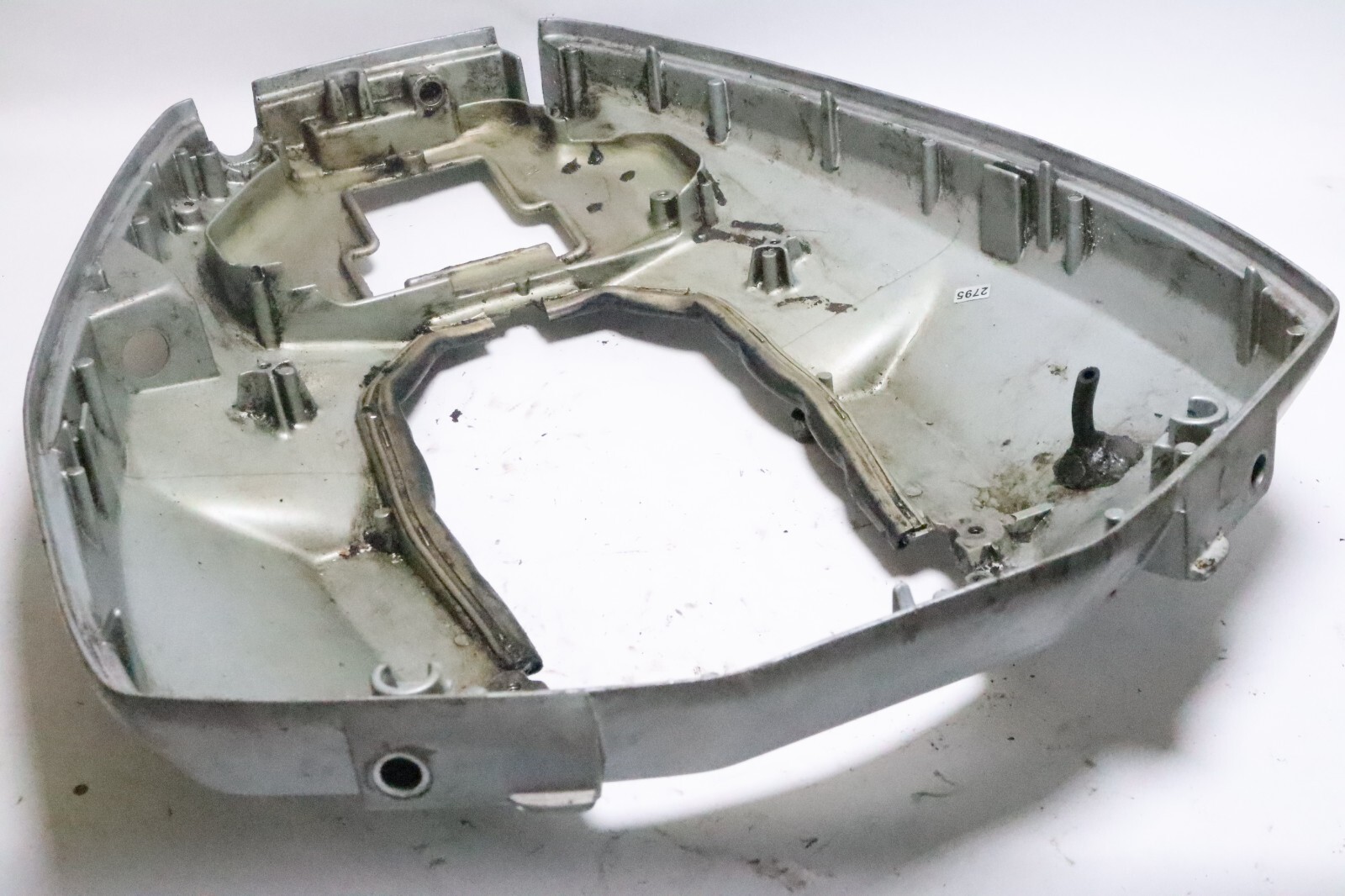 Johnson Evinrude OMC 396769 Lower Cover 1985-1988 90-115HP - Used - Image 4