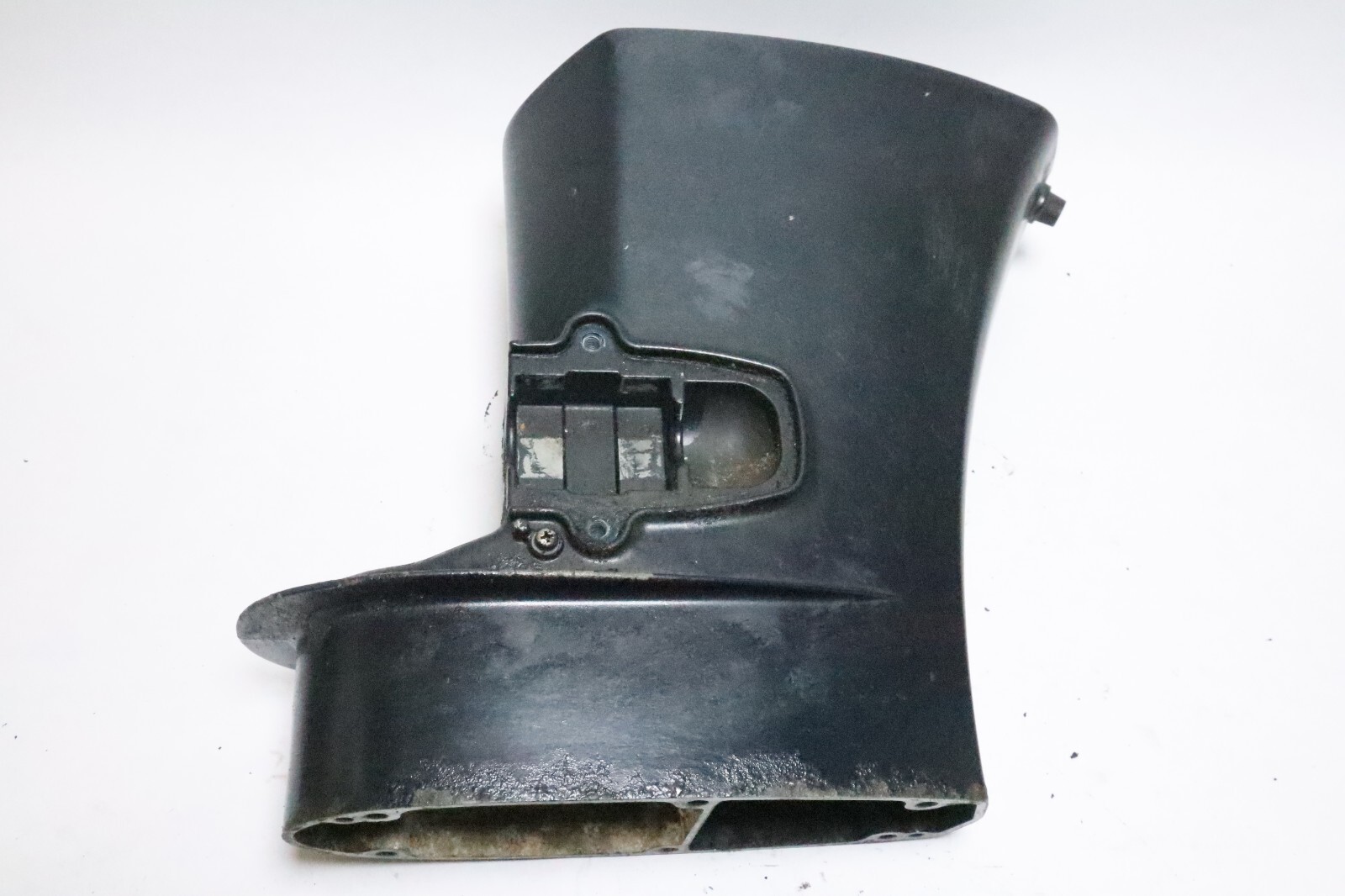 5031524 Evinrude 40 50 Hp 4 Stroke Outboard Midsection Exhaust Housing - Image 9