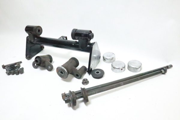 1996-2008 Vulcan ENGINE MOTOR MOUNT BRACKET Classic Nomad Drifter Mean Streak  USED - Image 3