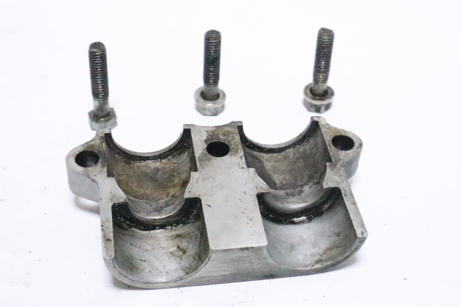 Yamaha Mariner Outboard 60 HP Retainer upper Mount 81429M - Image 8