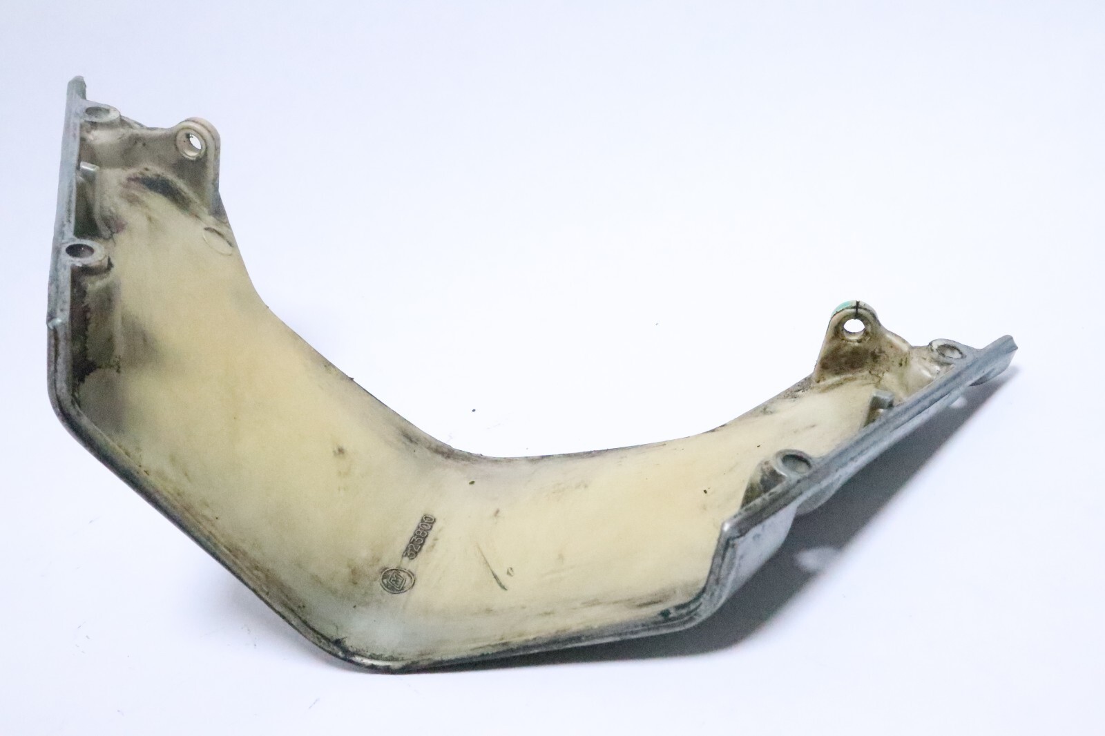 323800 Evinrude Johnson White Front Midsection Cover Plastic - Image 9