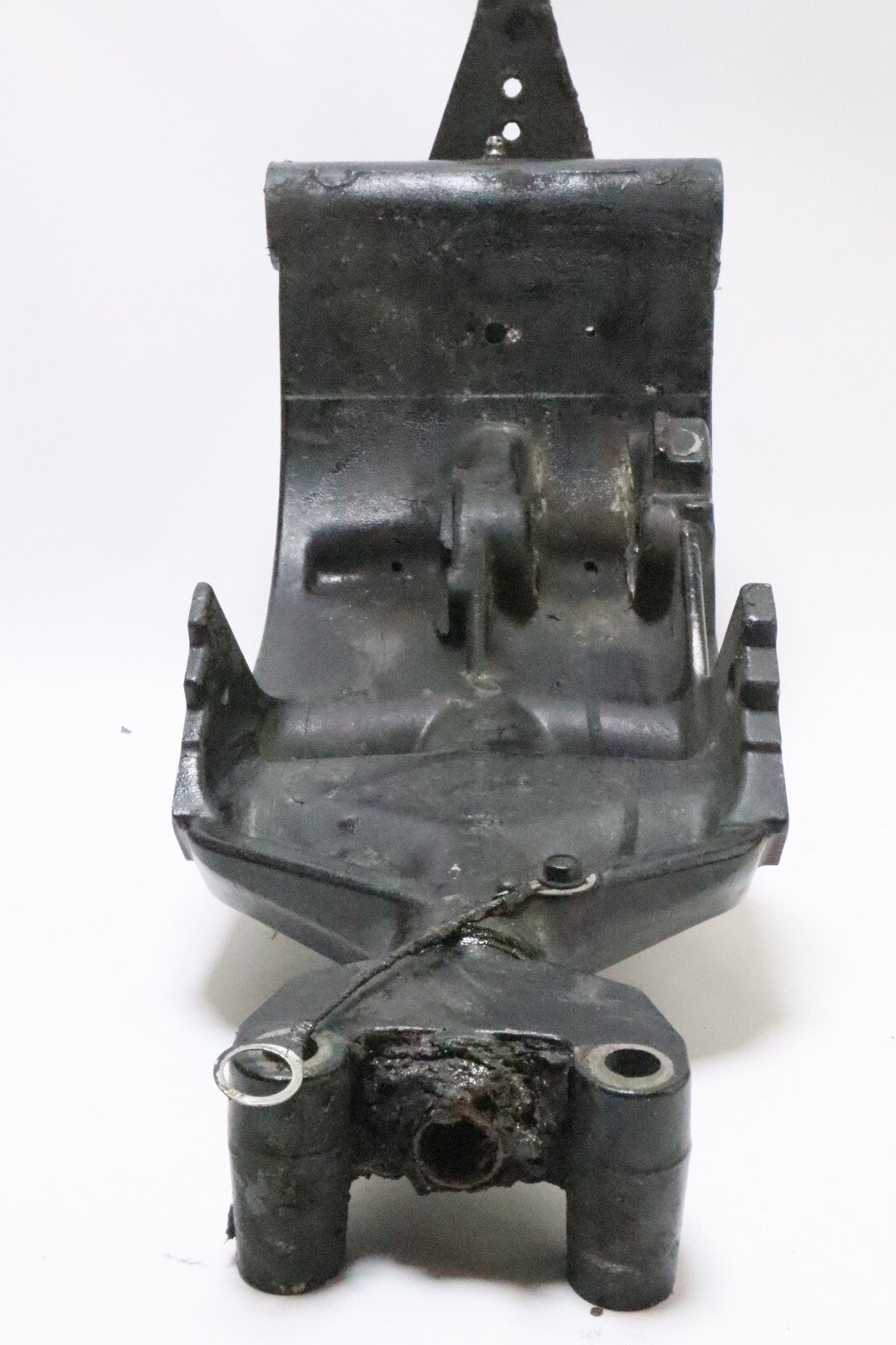 Mercury 60HP 4 Stroke Outboard Steering Swivel Bracket 812896A22 822864A1 - Image 15