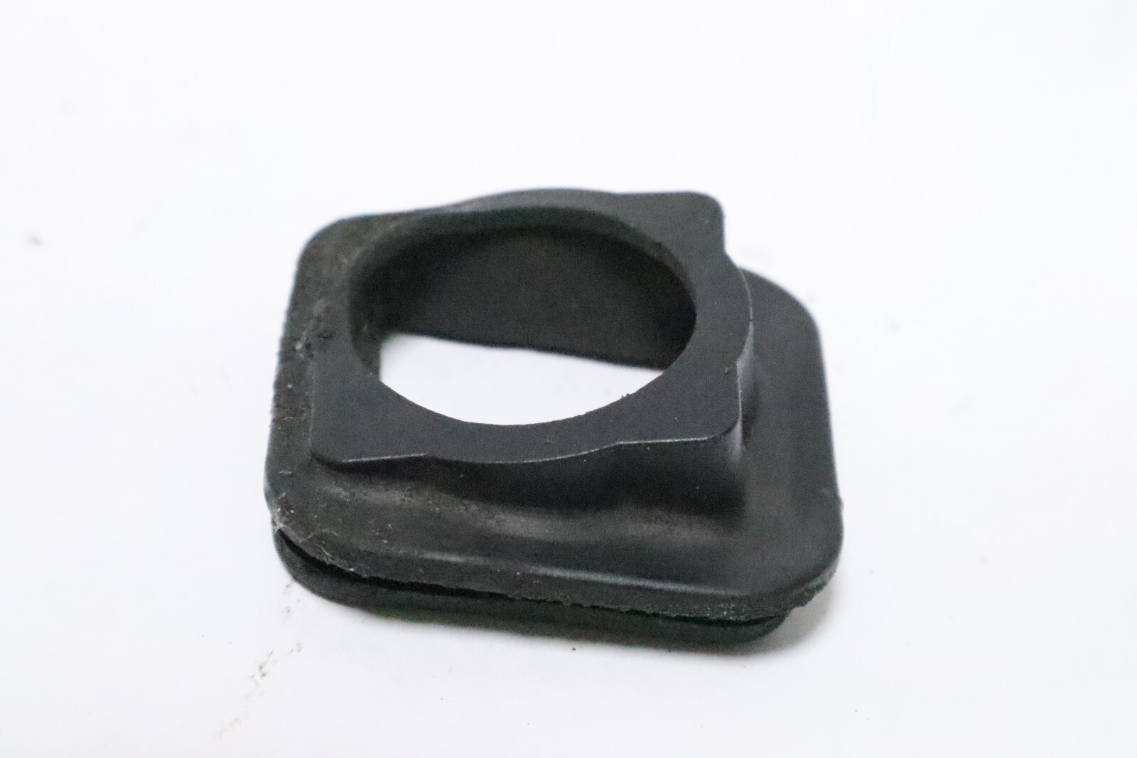 39778 Bottom Cowl Grommet for Mercury 7.5-20 Hp Outboard 1970-85 - Image 16
