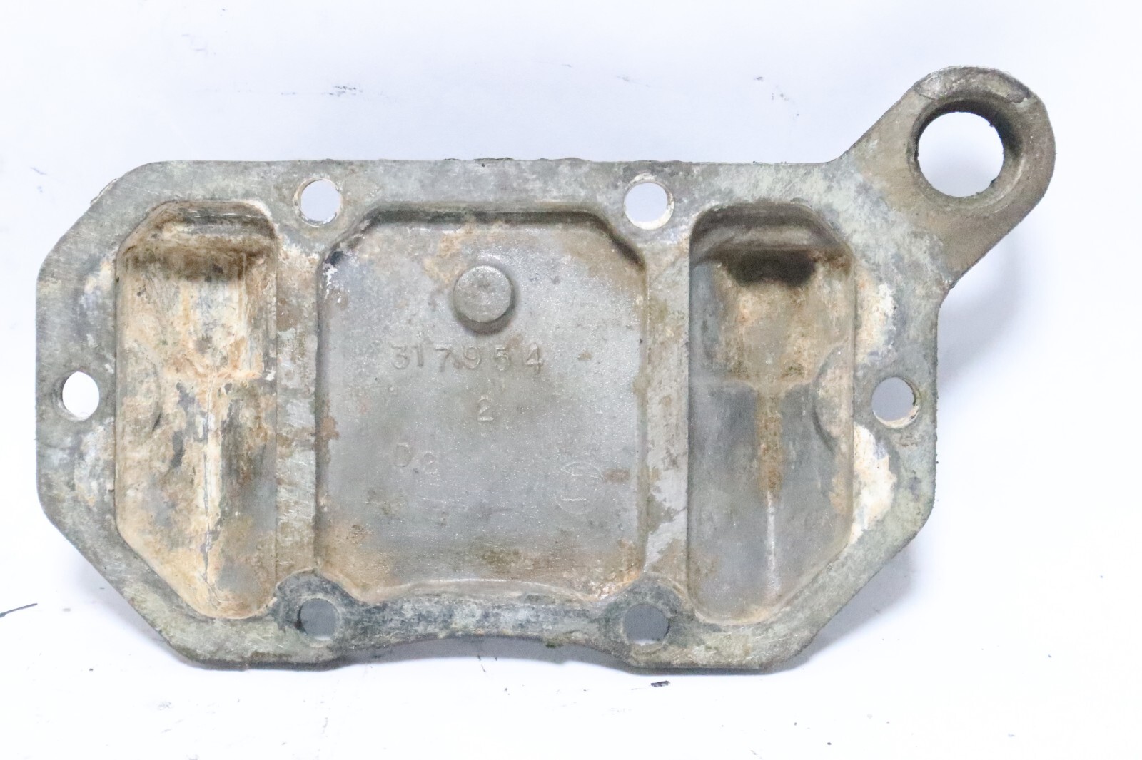 Cover 88hp - 115hp V4 317954 1977-98 Johnson Evinrude Water Passage Outboard - Image 19