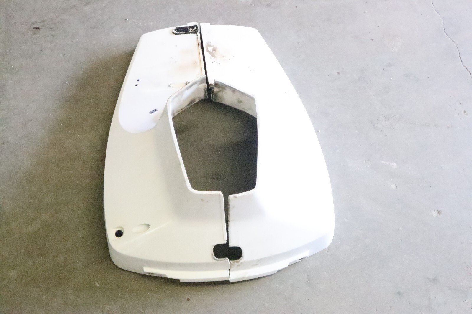 Evinrude 200-225r V6 lower covery Port STBD PN 0432783 0432405 - Image 20