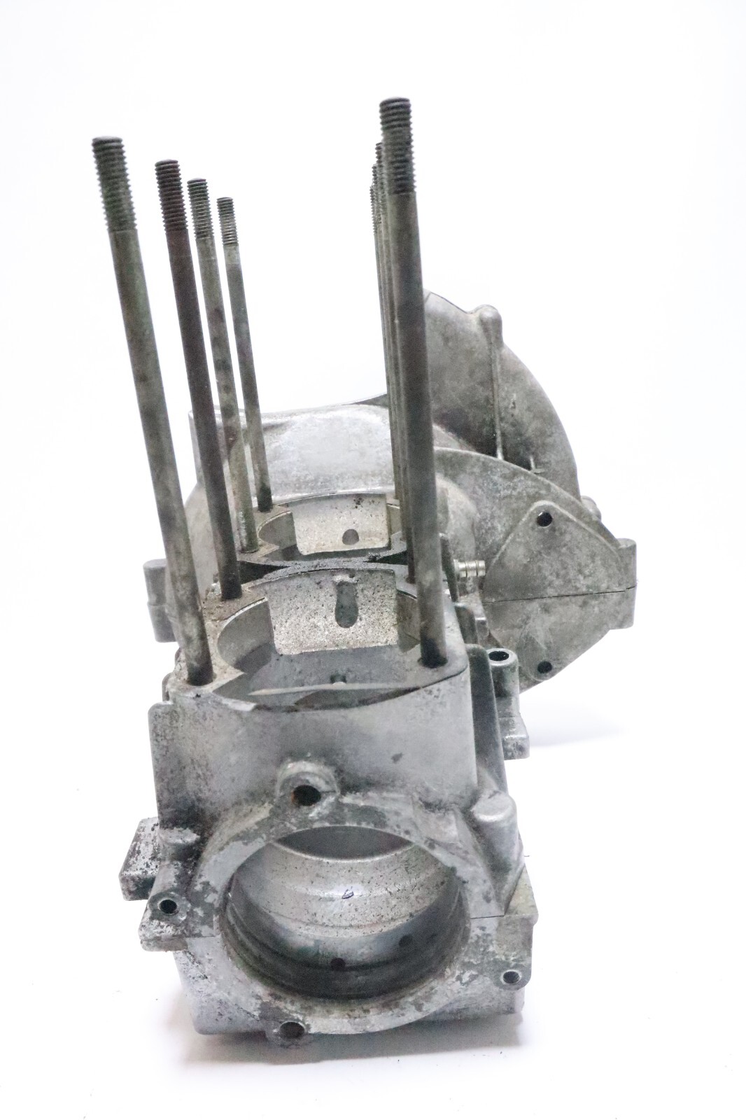 78 79 80 81 82 83 Yamaha Enticer Inviter 300 294 Engine Crankcase Crank Cases - Image 7