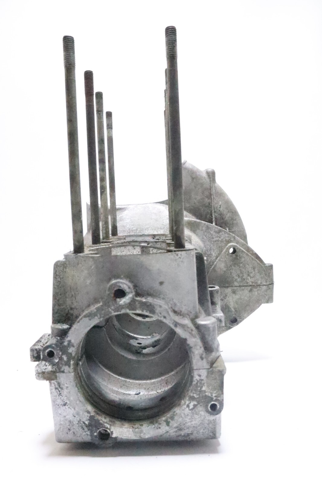 78 79 80 81 82 83 Yamaha Enticer Inviter 300 294 Engine Crankcase Crank Cases - Image 8