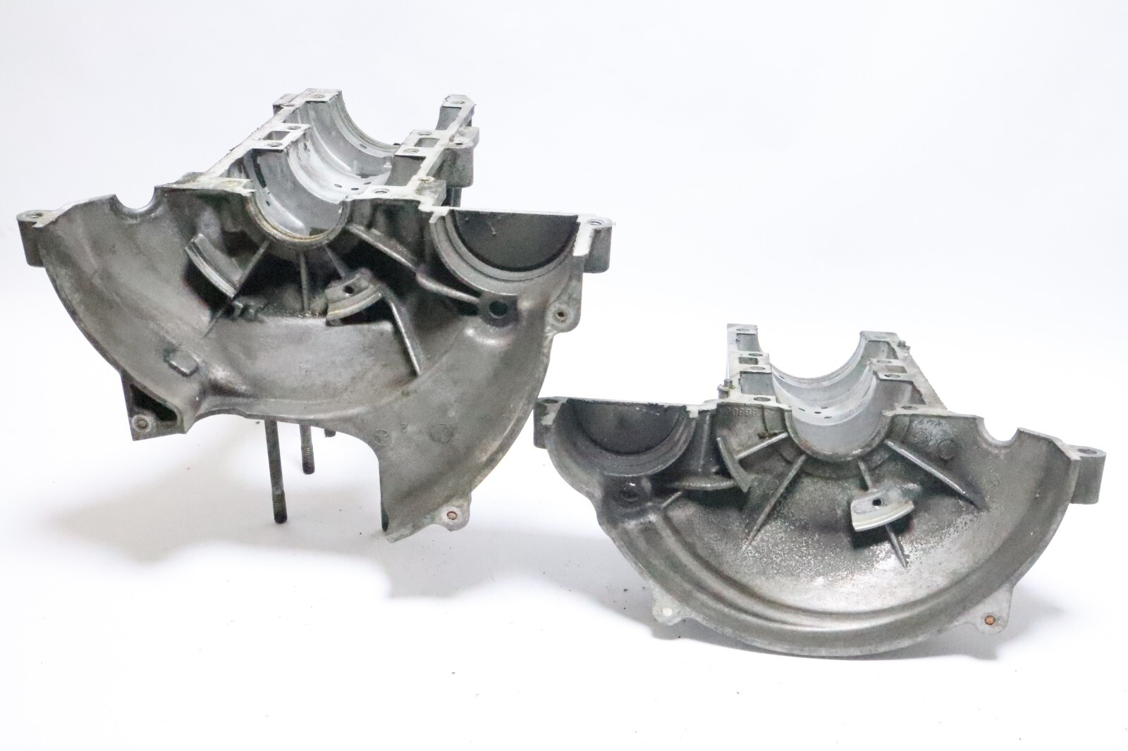 78 79 80 81 82 83 Yamaha Enticer Inviter 300 294 Engine Crankcase Crank Cases - Image 13