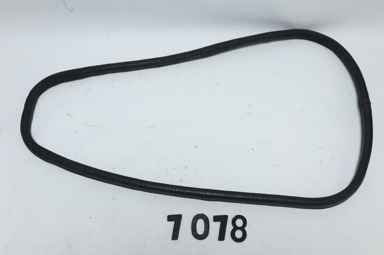 1997-2003 STX DI 1100 Kawasaki OEM Front Storage Compartment Lid Trim Seal - Image 13