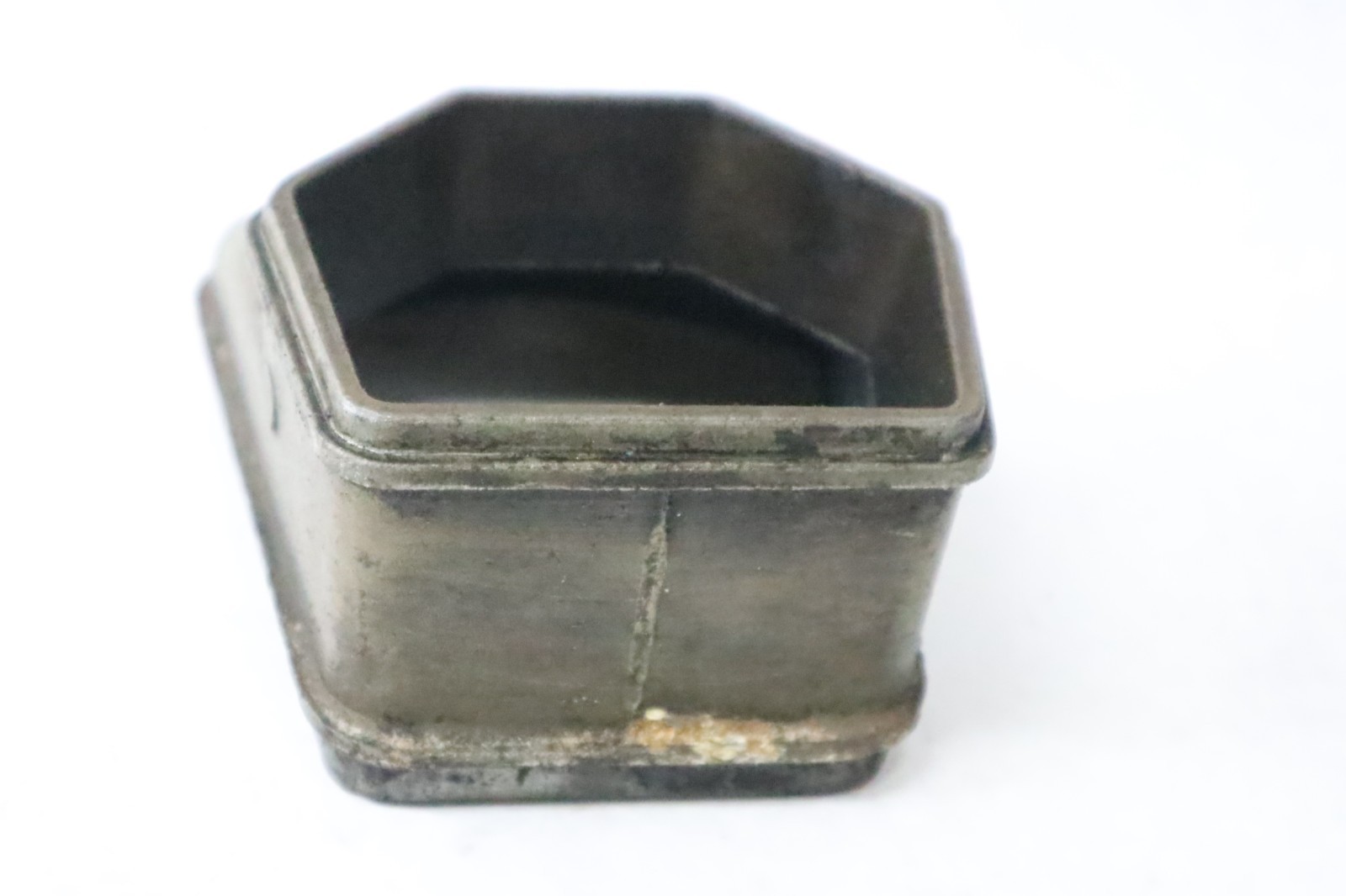 Evinrude Johnson V4 Inner Lower Housing 320838 - Image 13