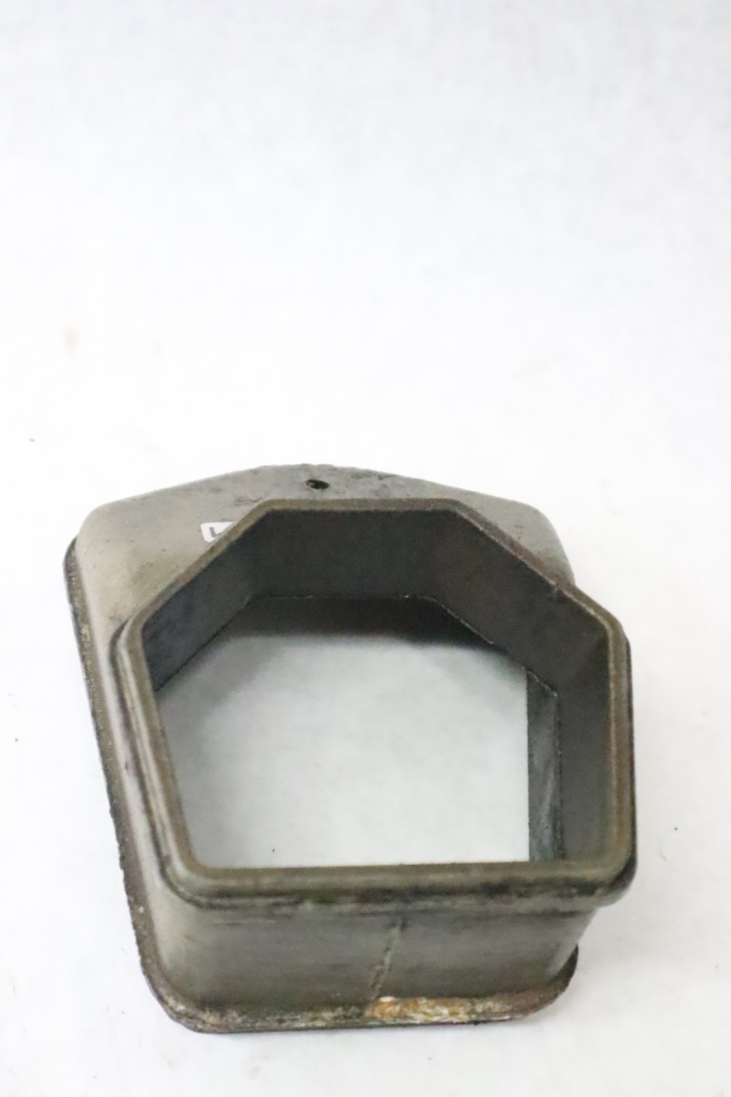 Evinrude Johnson V4 Inner Lower Housing 320838 - Image 14