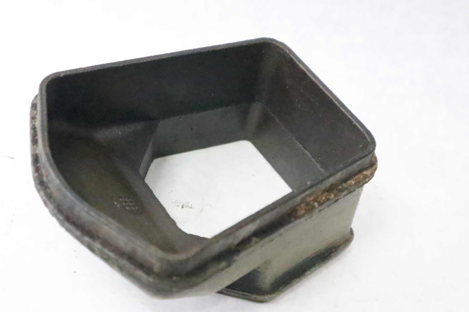 Evinrude Johnson V4 Inner Lower Housing 320838 - Image 18