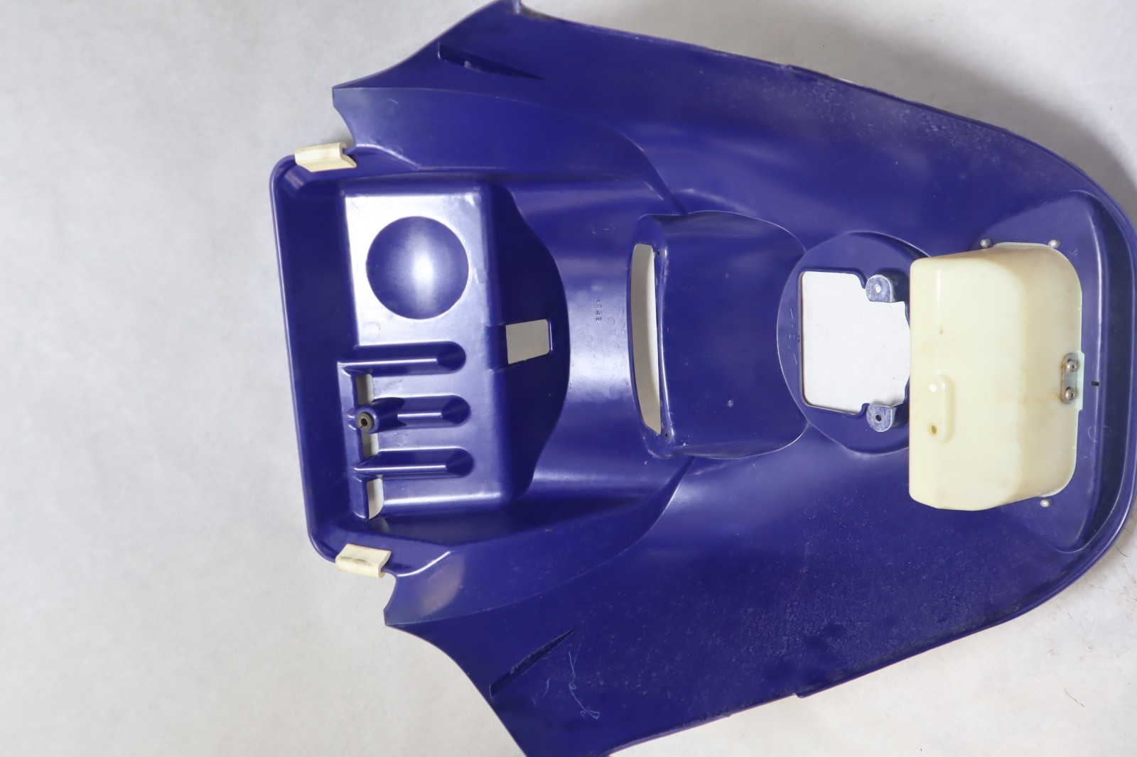 1998-1999 Yamaha Waverunner Gp800 Oem Rear Cowl GU0-U516N-00-P0 - Image 11