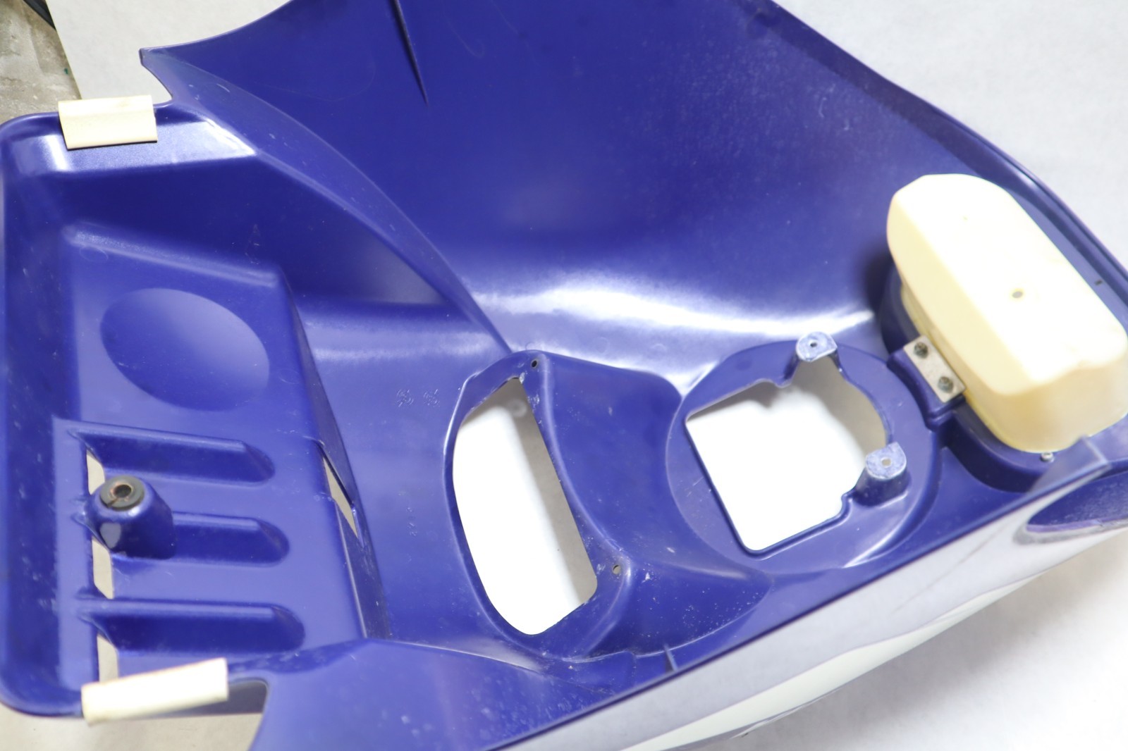 1998-1999 Yamaha Waverunner Gp800 Oem Rear Cowl GU0-U516N-00-P0 - Image 12