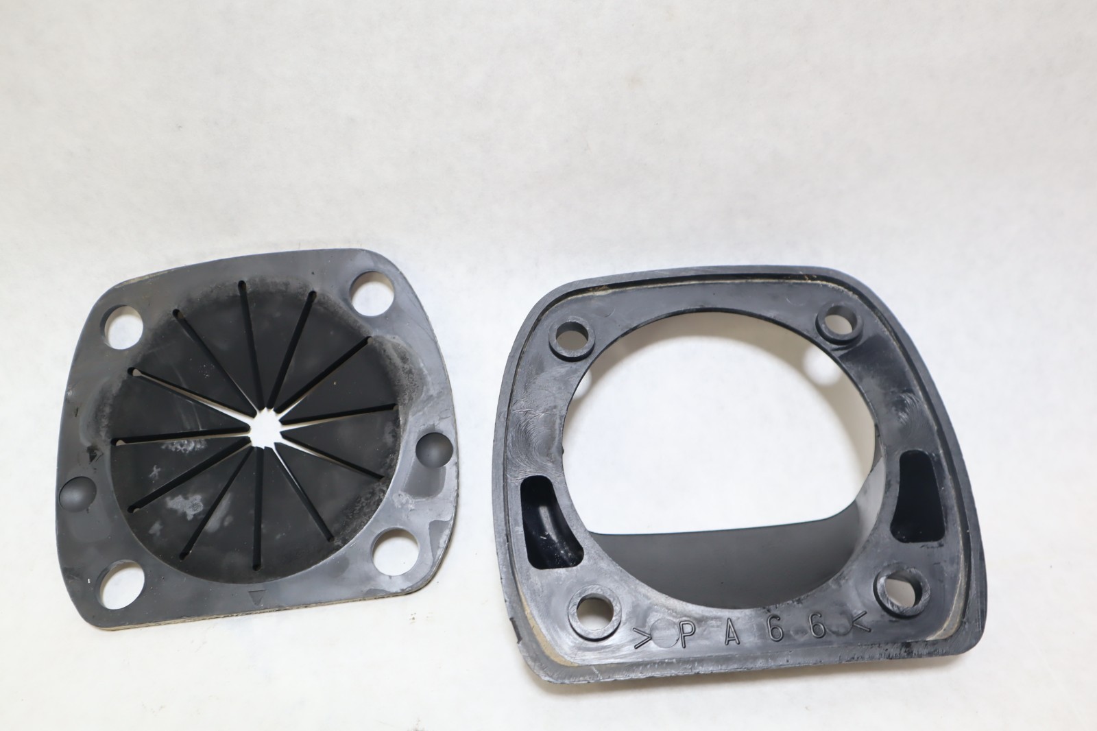 98 1998 Yamaha Wave Runner GP 800 1200 Exhaust Outlet Cover OEM# GP7-6751F-00-00 - Image 4