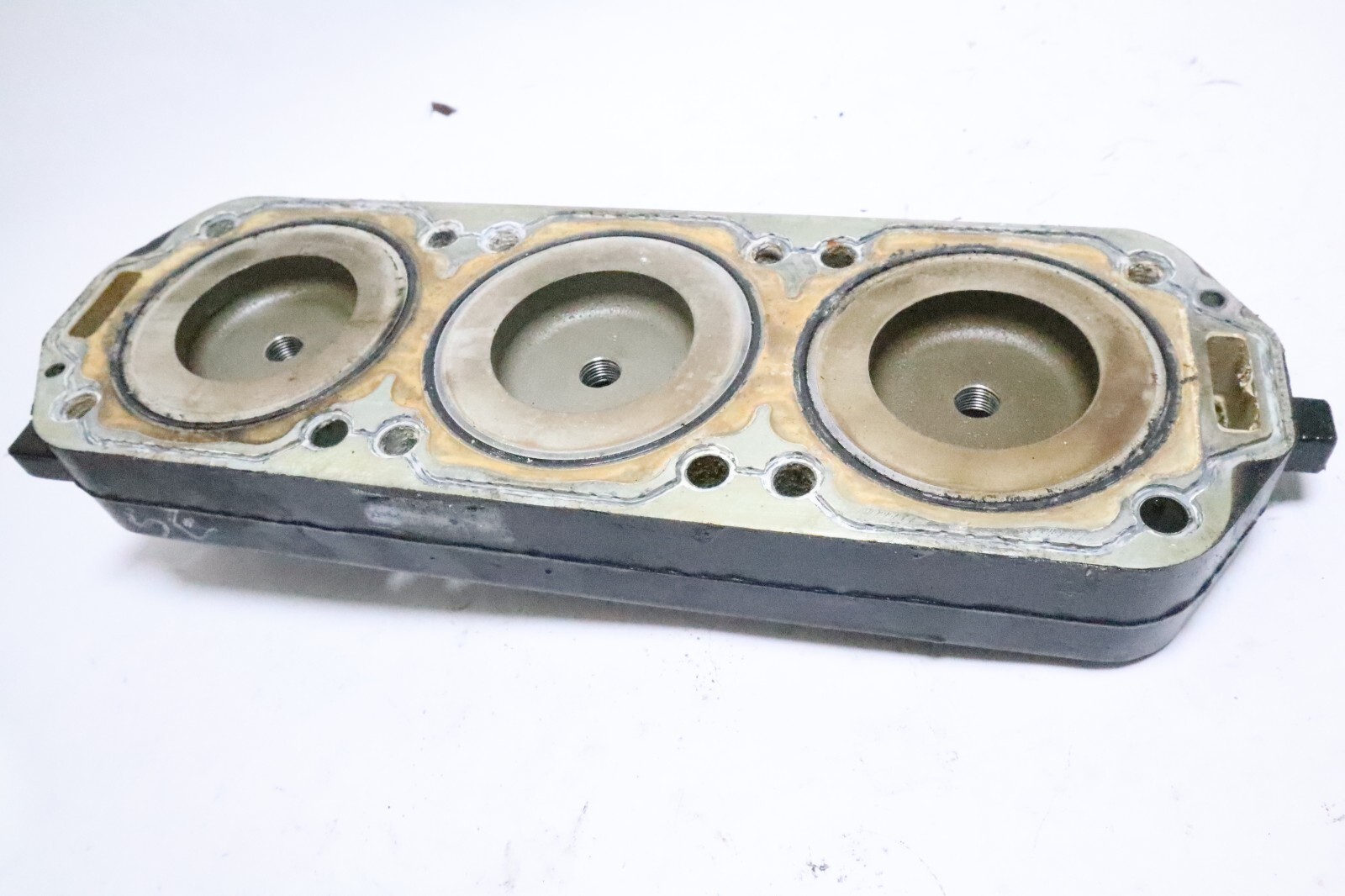 858281A9 858281T2 Mercury 2000-2005 Cylinder Head 135-200 HP XR6 MAG III - Image 8