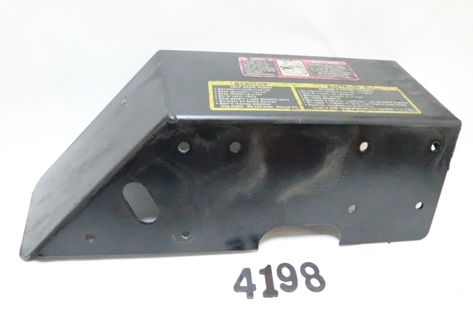 John Deere 727 ZTrak Zero Turn right fender - Image 2