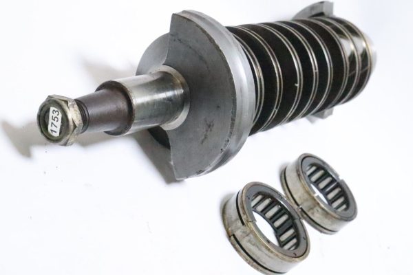 Evinrude Johnson outboard motor crankshaft 150 hp - 235 hp  part#  0388306  Used - Image 10