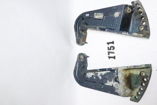 Johnson Evinrude 115-235 HP Transom Clamp Stern Bracket Port Side 325594 325595  used - Image 9