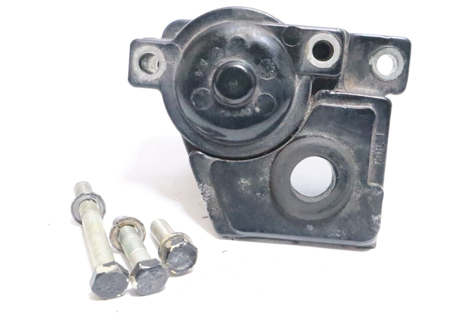 66843 66844 Mercury 1975-1986 Coil Mounting Bracket & Cover 35 40 HP Used - Image 2