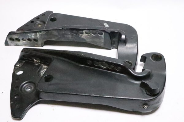 Mercury Mariner 75-90-100-115-125 Transom Bracket Starboard 828334T02 8M0034791   Used - Image 3