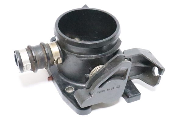 Mercury 75 90 100  HP Throttle Body Assembly 898103T98  OEM 4-Stroke  Used - Image 2
