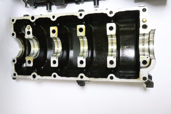 Mercury 4 Stroke EFI 90 HP Cylinder Block Assy 880504A12  Used for rebuild - Image 3