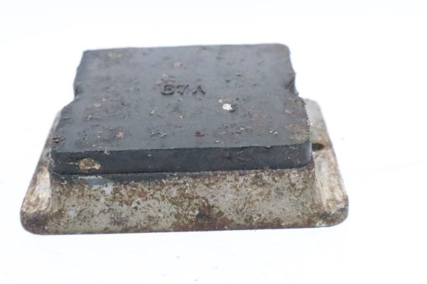 2000-2005 Yamaha OEM Upper Stopper Rubber Motor Mount Freshwater WaveRunner XL  Used - Image 4