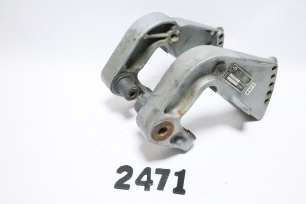 BRACKET yy  johnson evinrude 0392831  PORT clamp 393190 STERN 9.9hp 15hp Used - Image 5