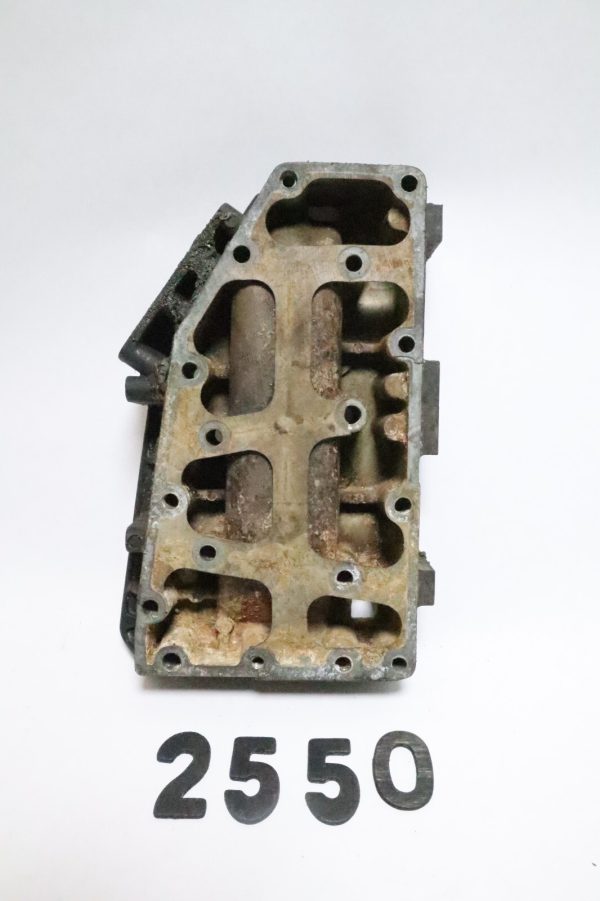 Force 819913 3 Port Exhaust Plate 819269 1 Cover 1996-1999 40hp 50hp - Used - Image 2