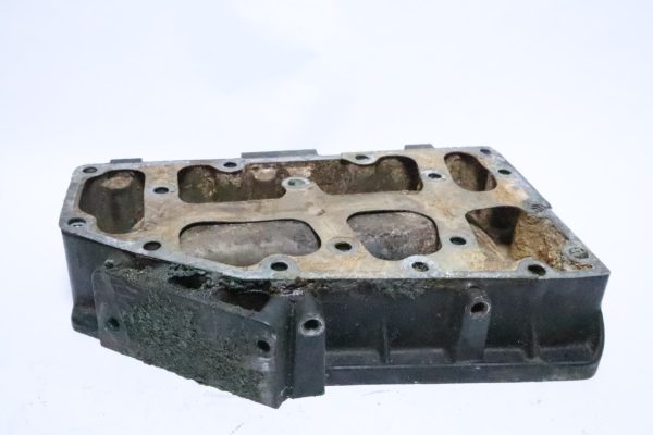 Force 819913 3 Port Exhaust Plate 819269 1 Cover 1996-1999 40hp 50hp - Used - Image 4
