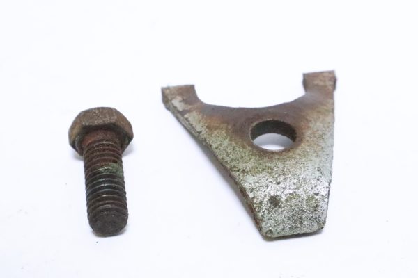 0355780 OMC Stringer Stern Drive 120-140 2.5 3.0 Distributor Clamp & Bolt  Used - Image 4
