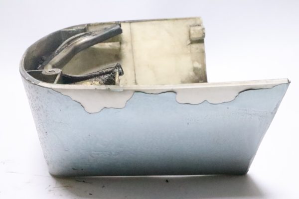 Johnson Evinrude 85-90-100-115-140-200 HP Rear Cover 389274 | Used - Image 4