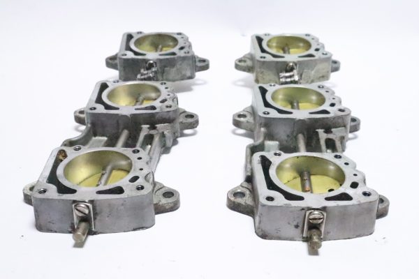 Evinrude Johnson V6 200hp 225hp Throttle Bodies 332249 Outboard Boat Motor Used - Image 5