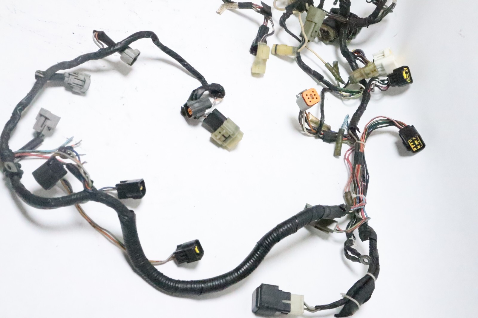 Evinrude 40 50 hp Suzuki DF40 DF50 4 Stroke Main Wire Harness 5031476 has cuts | Used - Image 4