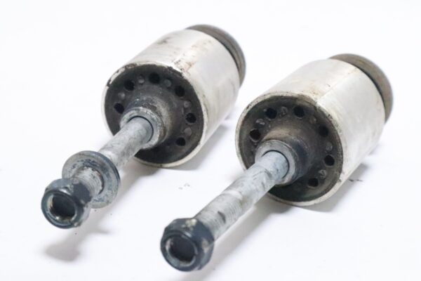 5031528 Evinrude Johnson 1999-04 Upper Mount Set 40 50 HP 3 Cylinder 4-Stroke | Used - Image 4