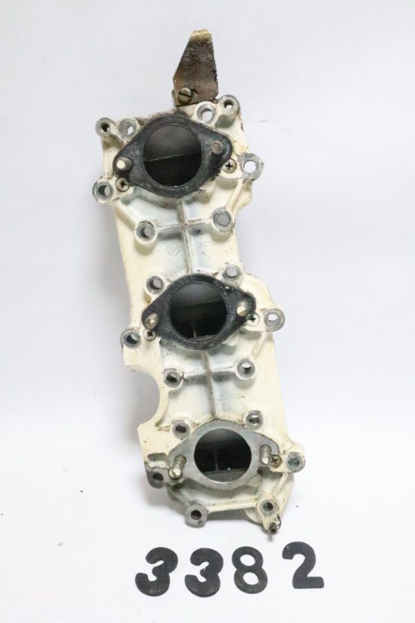 Evinrude 70hp 2 stroke outboard intake manifold with reeds (323689) | Used - Image 2