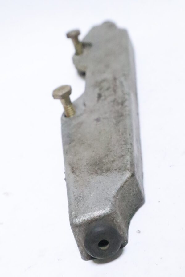 316647 mounting bracket for 1973 - 1978 Evinrude 70 HP 65hp outboard Johnson | Used - Image 3