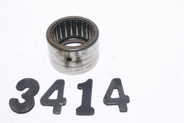 Upper Main Bearing W/ Oil Seal 390900 for Johnson Evinrude 40-75 Hp | Used - Image 5