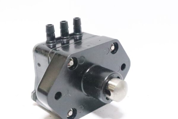 OEM Yamaha Fuel Pump 25,30,40,50,60hp Outboard engine 4stroke 62Y-24410-03-00 | Used - Image 5