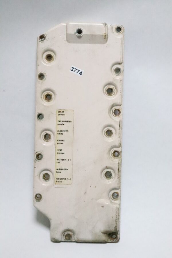 F85152-4 Force 3 Cyl 70 75 85 Hp Outboard Exhaust Port Cover Plate | Used