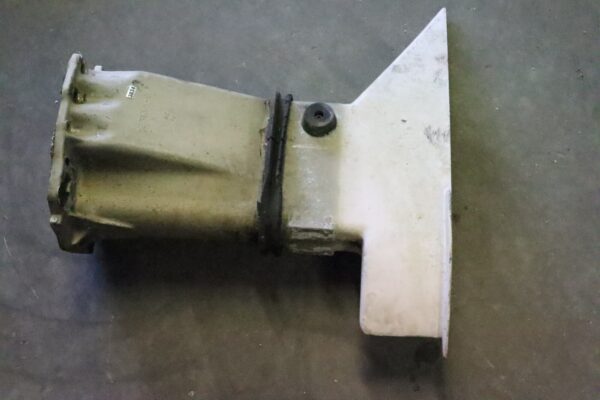 CHRYSLER Force 85-90-115-125-140 MidSection Motor Leg F523133-2 Exhaust of 1987 | Used