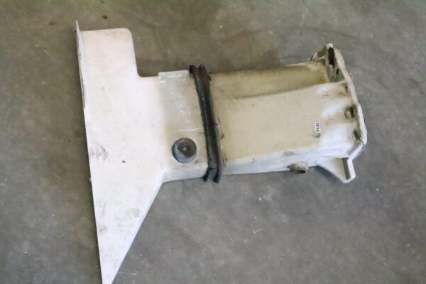 CHRYSLER Force 85-90-115-125-140 MidSection Motor Leg F523133-2 Exhaust of 1987 | Used - Image 5