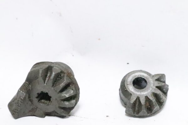43-66377 Mercury 4-20 Hp Outboard Shift Shaft Sector Gear 66377 86686A1 | Used - Image 2