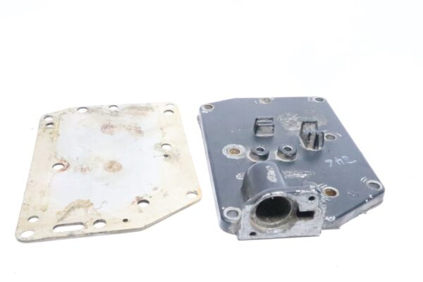 89013A2 Mercury Outboard Thermostat Cover Assembly 7.5 & 9.8 HP 89013A1 | Used - Image 4